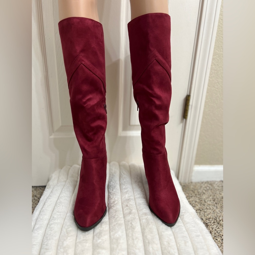 Journee Collection Kyllie Burgundy Faux Suede Knee High Boots Size 6.5 NWOT